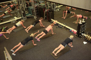 107601-largest_06_SiriLindleySquad_workout